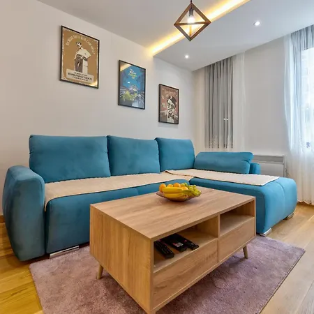 Caruso Apartment